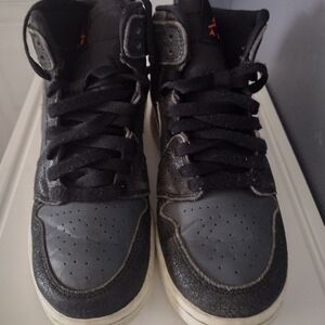 Nike Air Jordan 1 Retro High Black/ brown 4Y